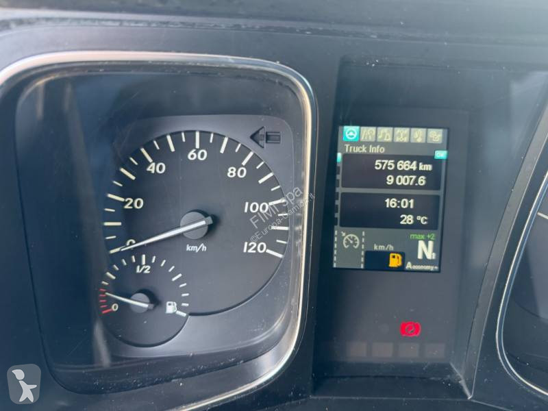 جرار Mercedes