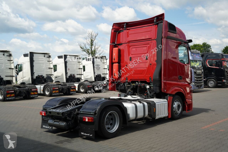 جرار Mercedes ACTROS 1845