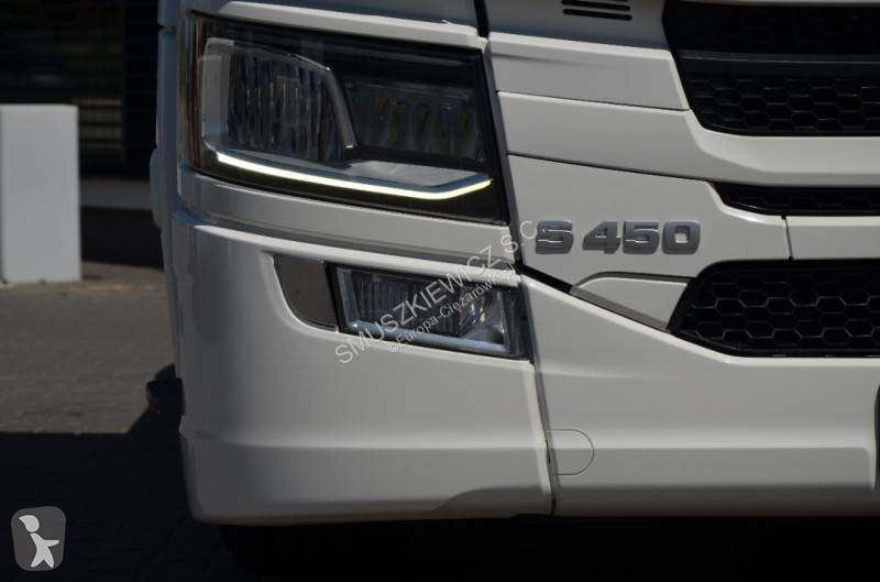 جرار Scania