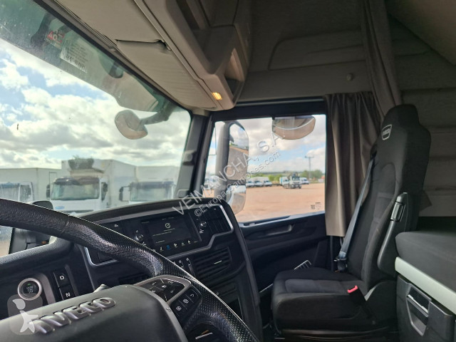 Nyergesvontató Iveco Stralis AS440S49T/P