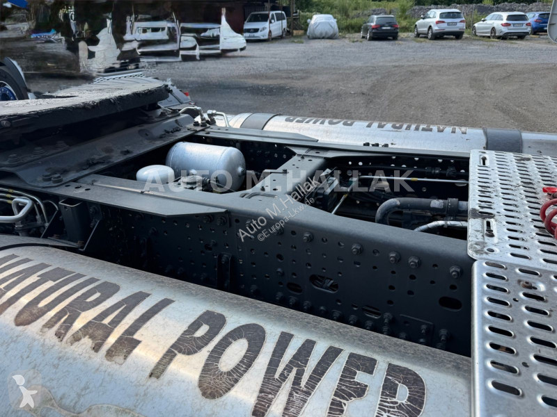 Iveco AS440T 400 NP LNG Retarder 2x AC tractor...