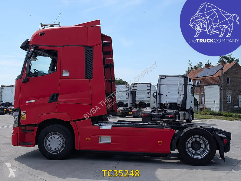 جرار Renault T 480