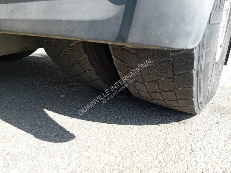 جرار DAF 440