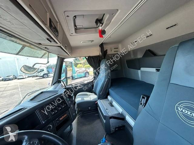 جرار Volvo