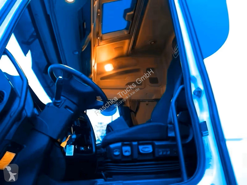 جرار Iveco 460 NP*LNG* 2 STÜCK VORHANDEN*Retarder*