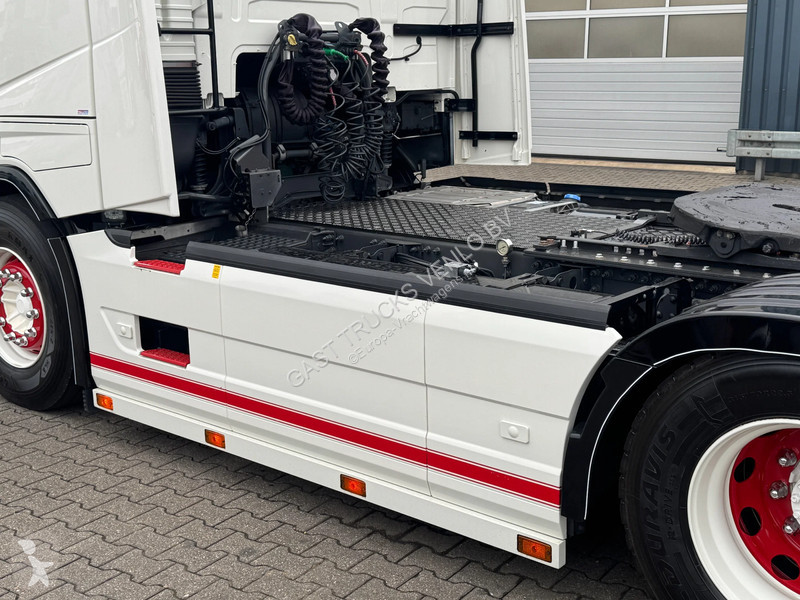 Trekker Volvo 500 Globetrotter XL Special /...