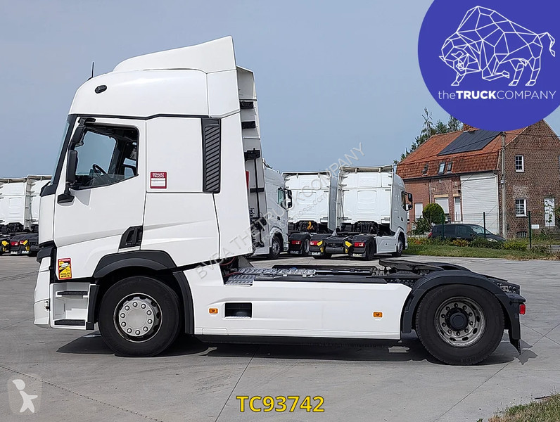 جرار Renault T 480