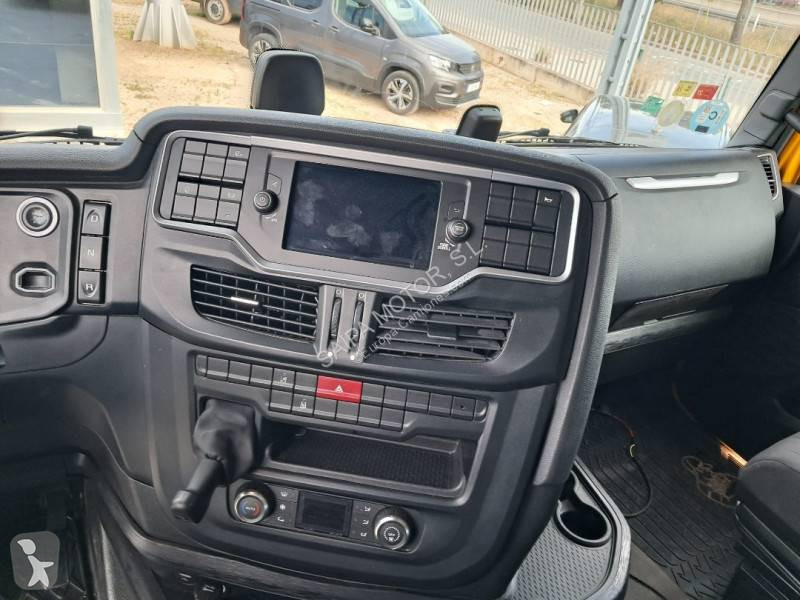 جرار Iveco