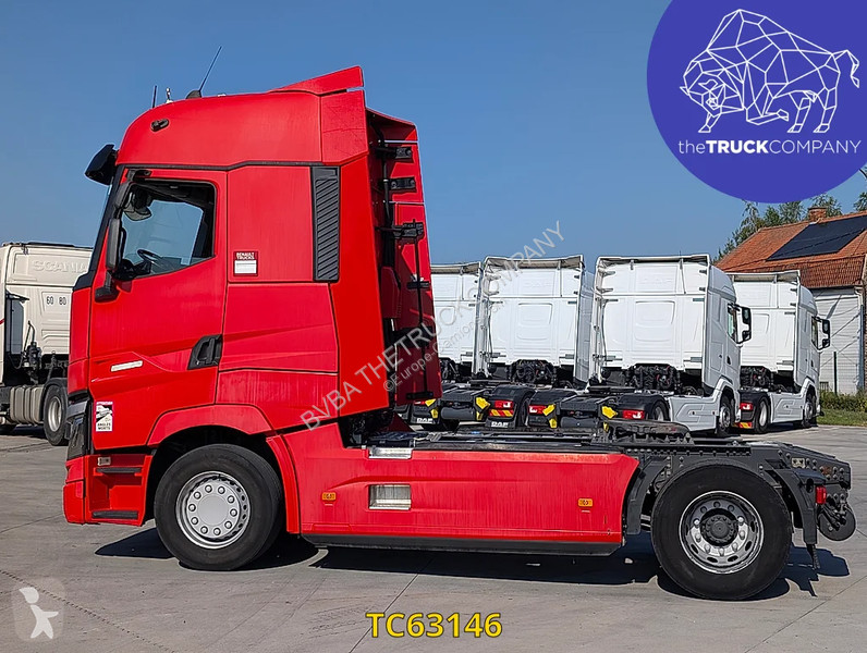 جرار Renault T 480