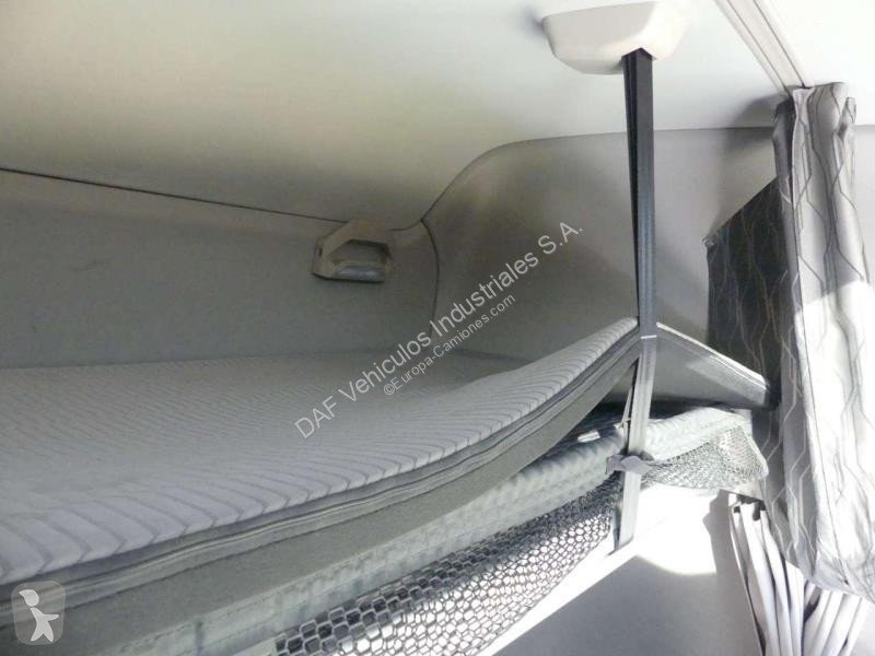 جرار DAF XG  FT 4X2
