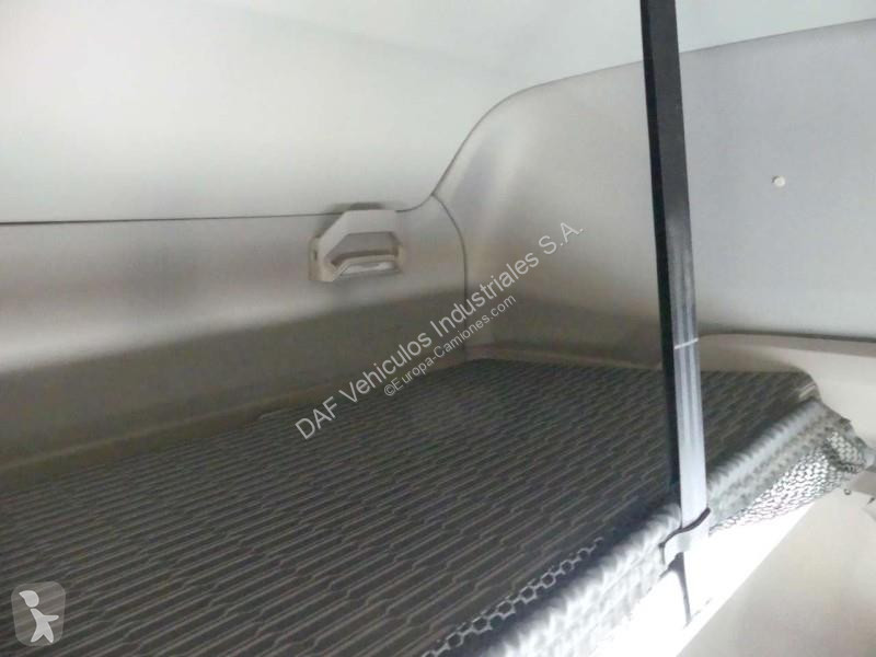 جرار DAF XG  FT 4X2