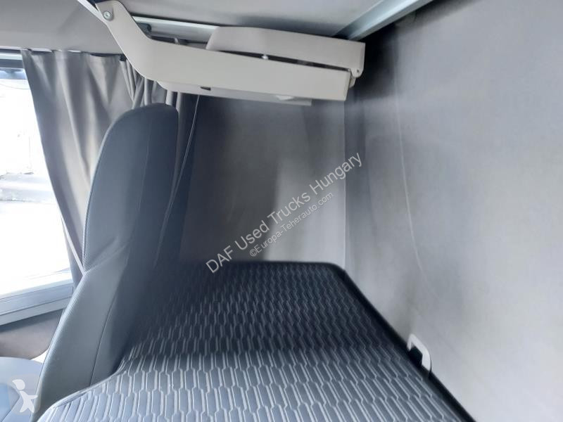 جرار DAF XFn  FT 4X2