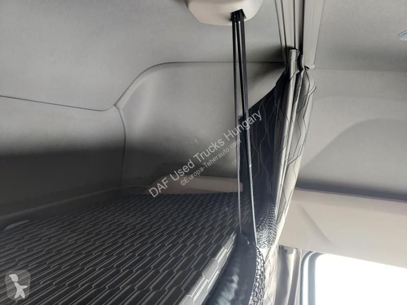 جرار DAF XFn  FT 4X2