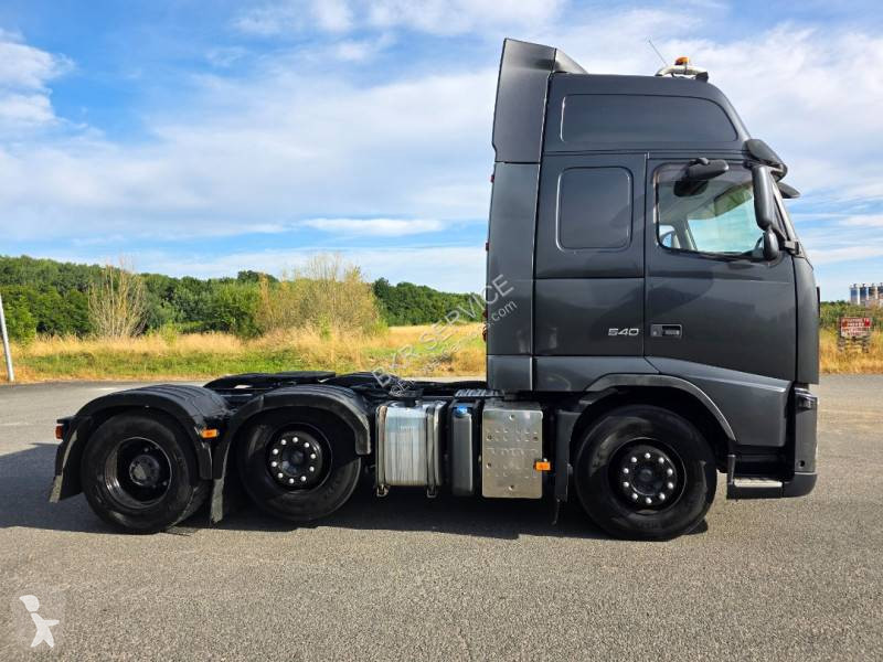 جرار Volvo