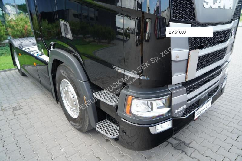 جرار MAN R 450