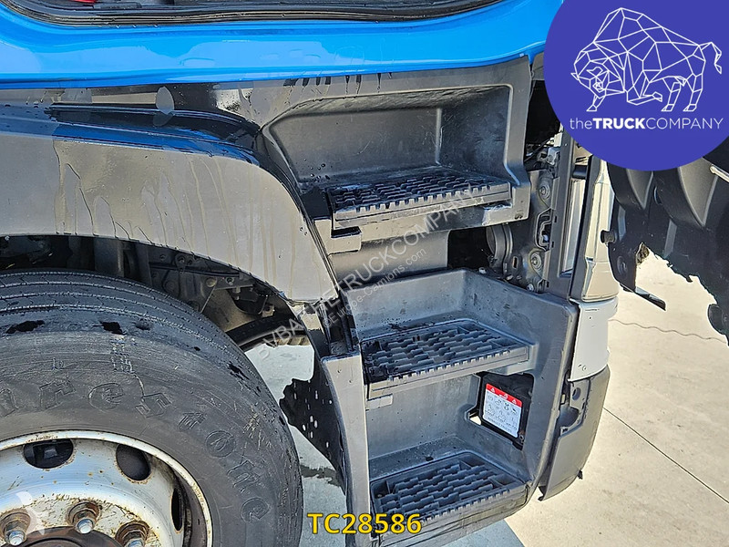 جرار Renault T 460