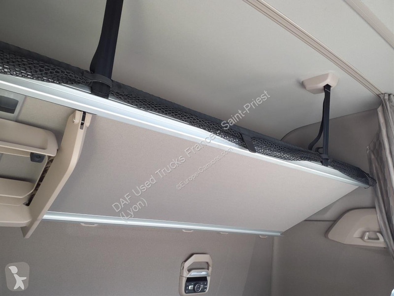 جرار DAF + 530 FT 4X2