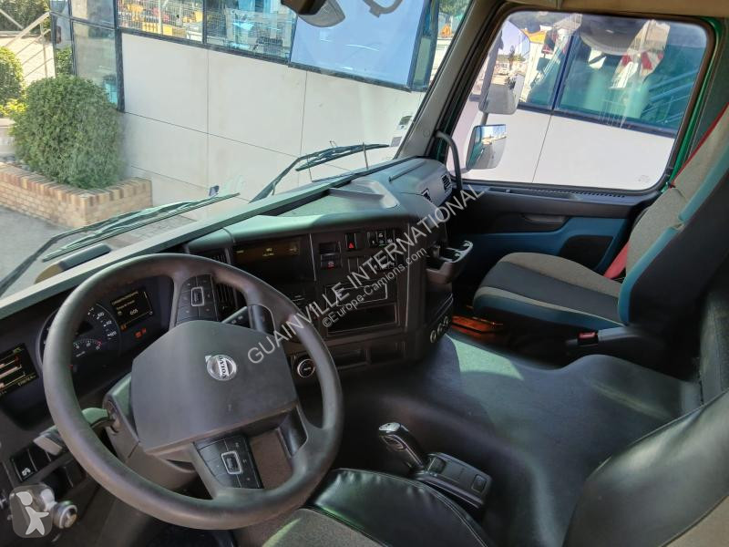 جرار Volvo 450