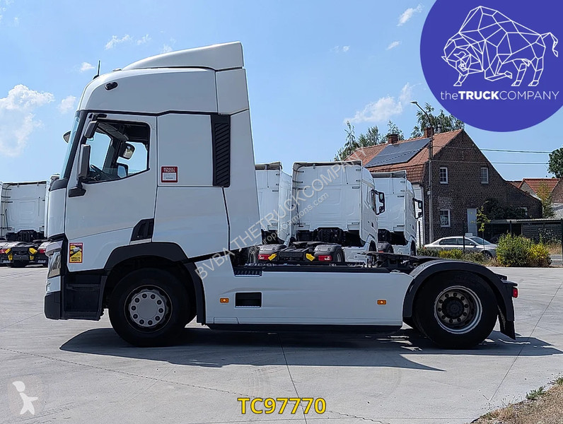 جرار Renault T 460