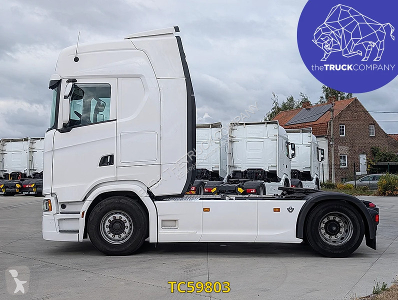 جرار Scania 520