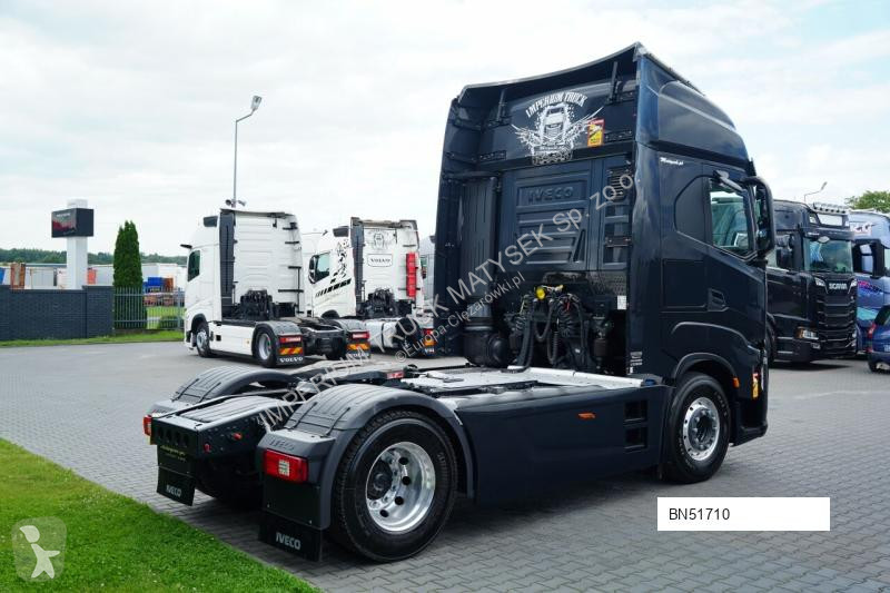 Влекач Iveco 510