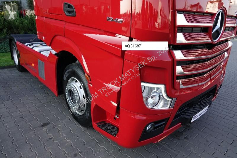 Влекач Mercedes ACTROS 1845