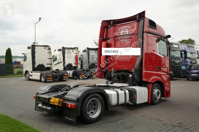 Влекач Mercedes ACTROS 1845