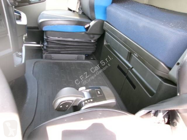 جرار Volvo