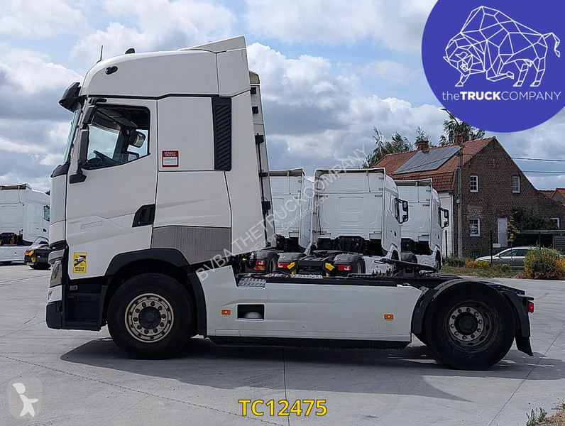 جرار Renault T 520