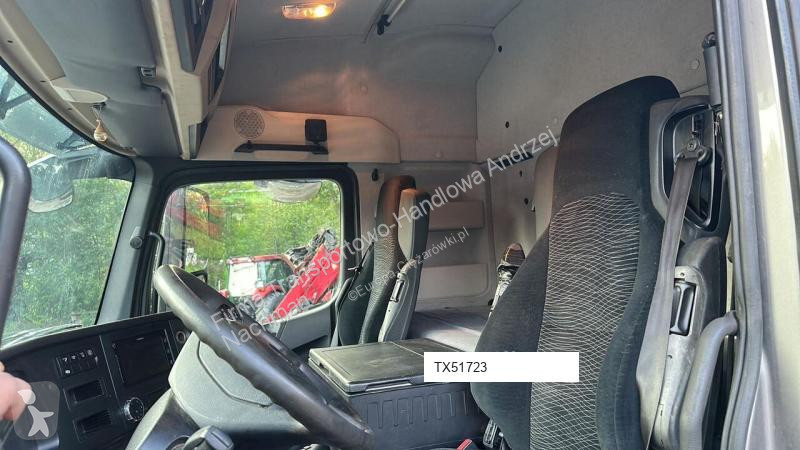 Cabeza tractora Mercedes 3351