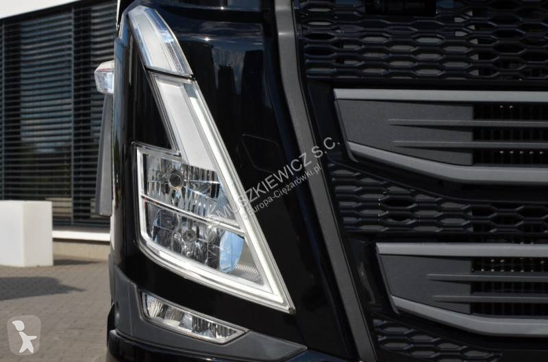 Тягач Volvo