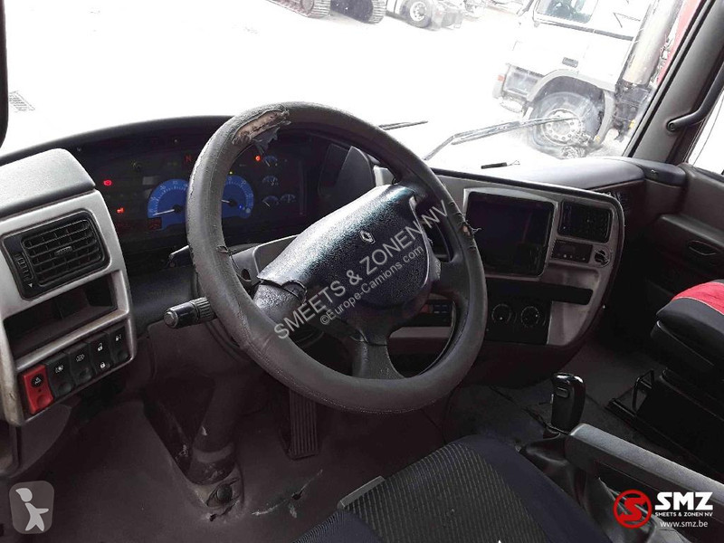 جرار Renault 440
