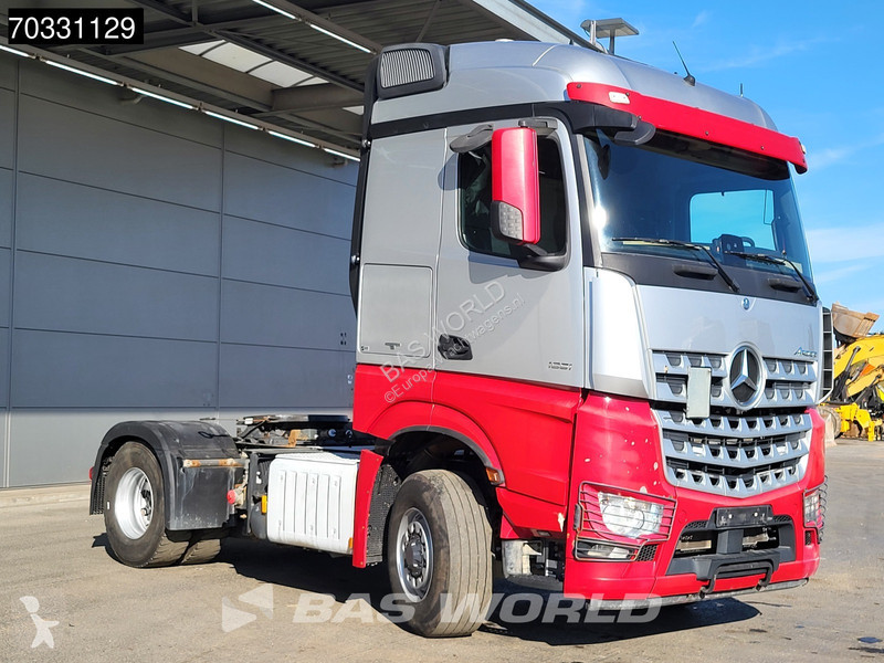جرار Mercedes 1851 4X4 StreamSpace 4X4...