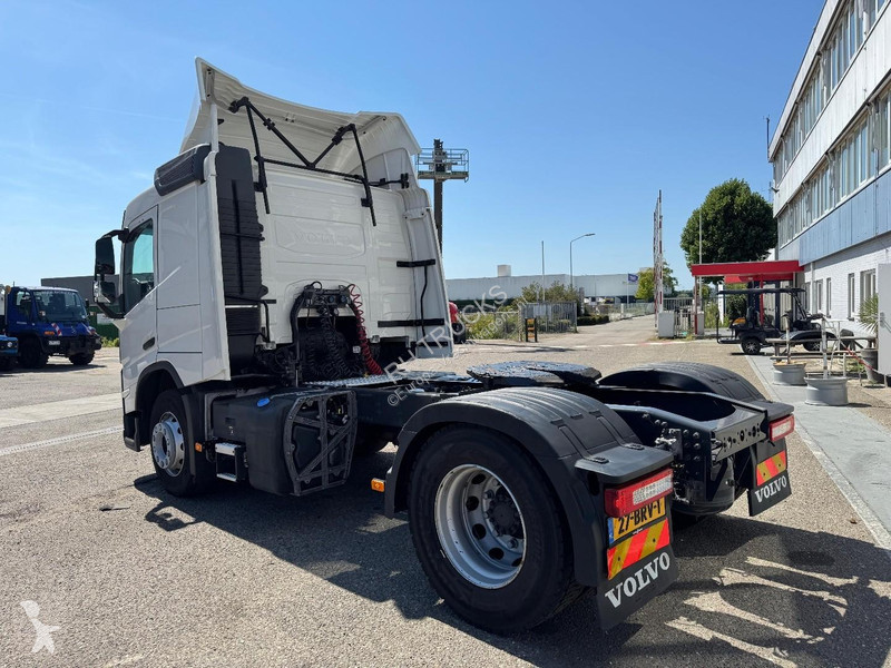 جرار Volvo 380 4X2 EURO 6