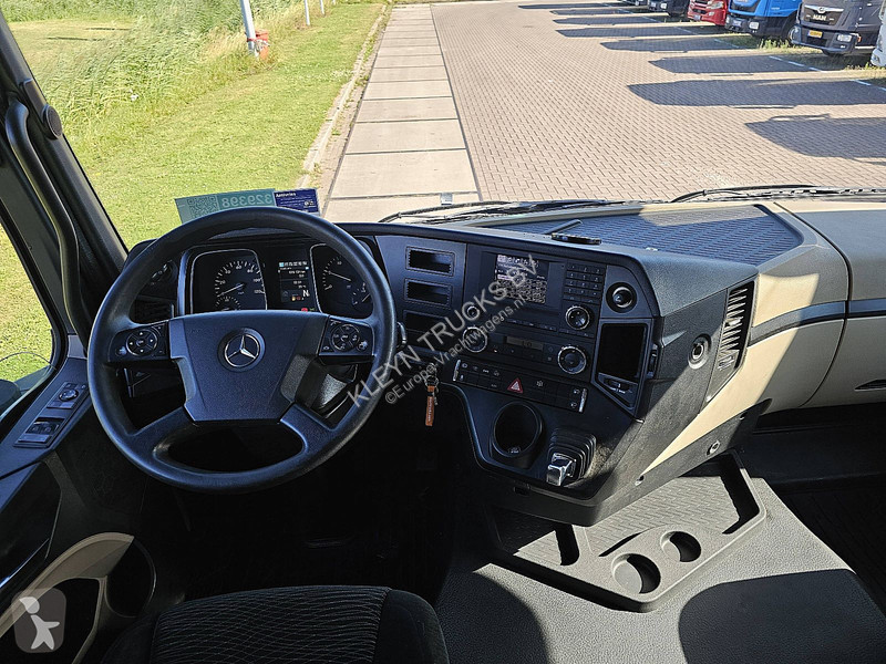 جرار Mercedes ACTROS 1845