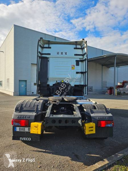 جرار Iveco