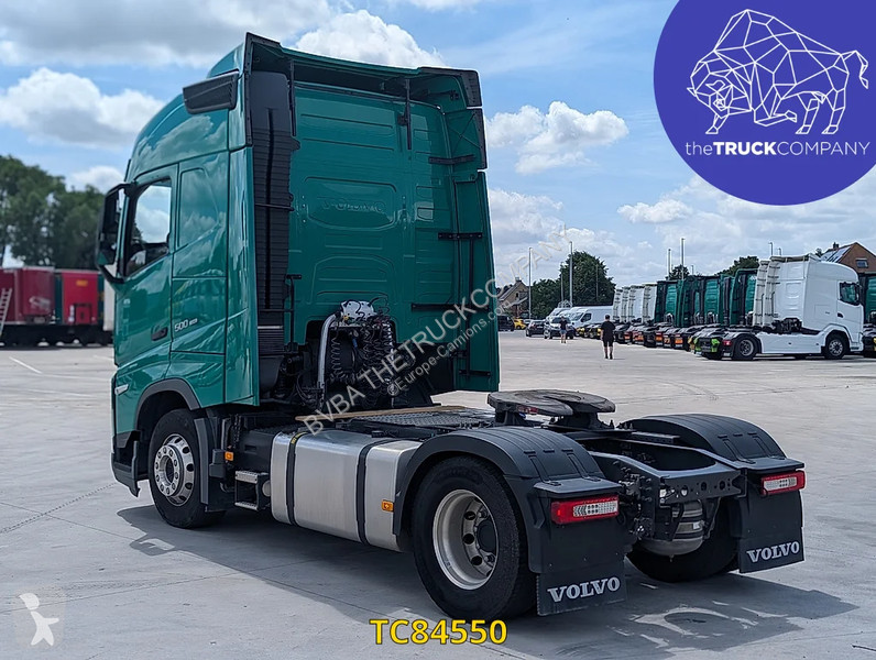 جرار Volvo 500