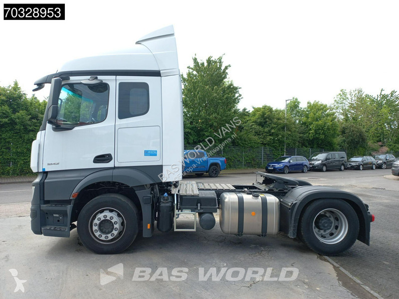 جرار Mercedes 1842 4X2 RHD Unused! ClassicSpace