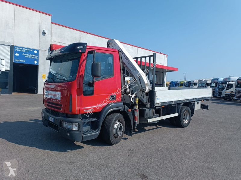 شاحنة Iveco 150 E 21
