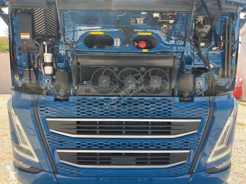 جرار Volvo