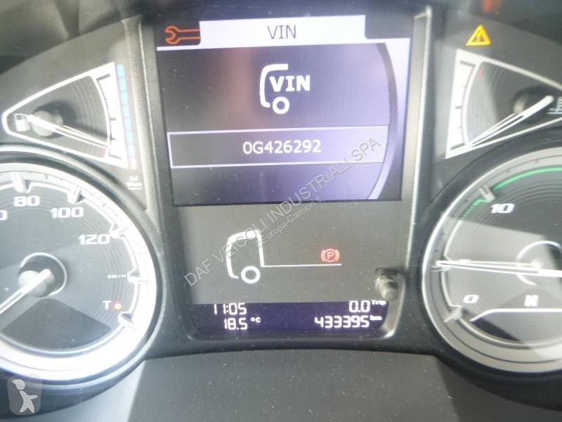 جرار DAF XF  FT 4X2
