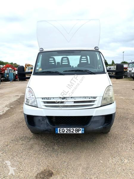 جرار Iveco  TRACTEUR ROUTIER PR SREM