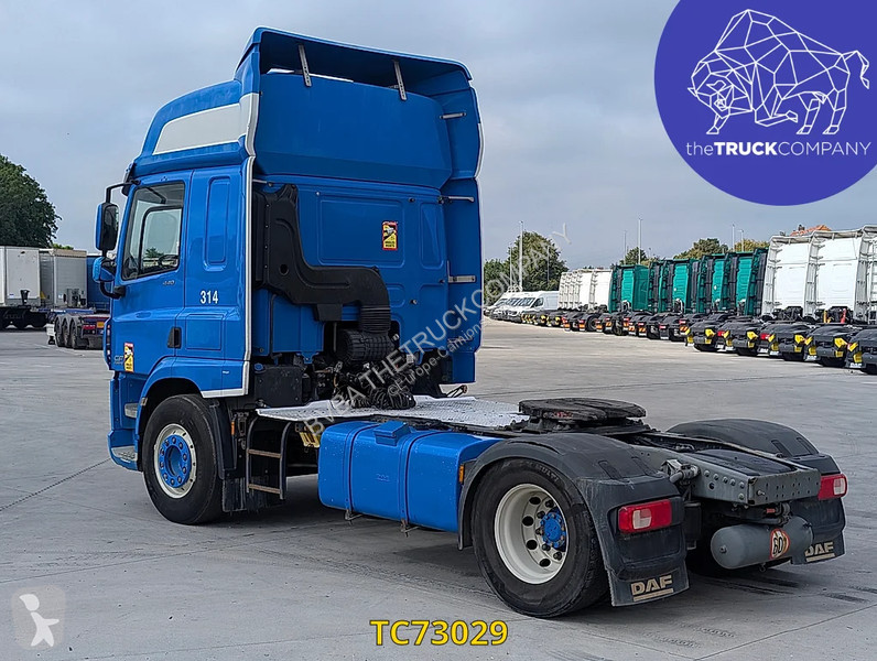 جرار DAF 440