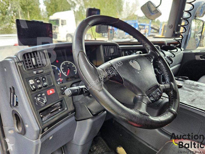 Traktor Scania 380