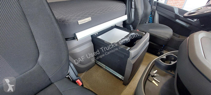 جرار DAF XFn  FT 4X2