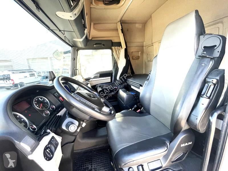 Tracteur MAN 18.500