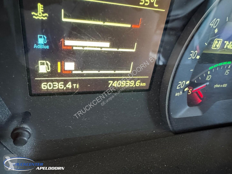جرار Volvo Globetrotter 4x2