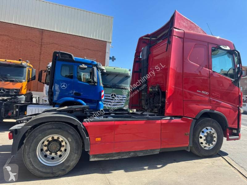 جرار Volvo