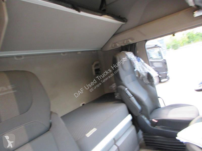 جرار DAF XFn  FT LOW DECK 4X2