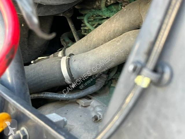 جرار Volvo